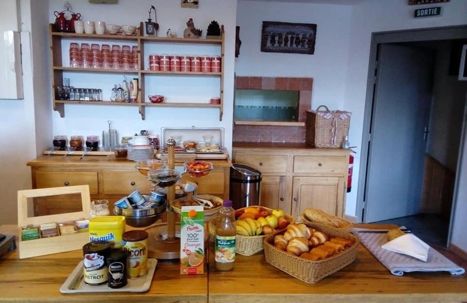 Hotel Restaurant La Source Алос Екстериор снимка