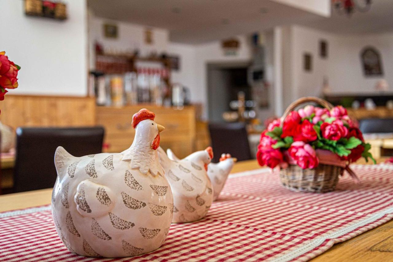 Hotel Restaurant La Source Алос Екстериор снимка