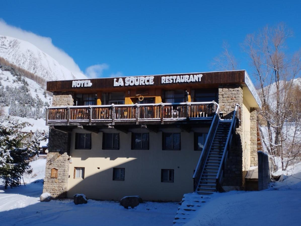 Hotel Restaurant La Source Алос Екстериор снимка