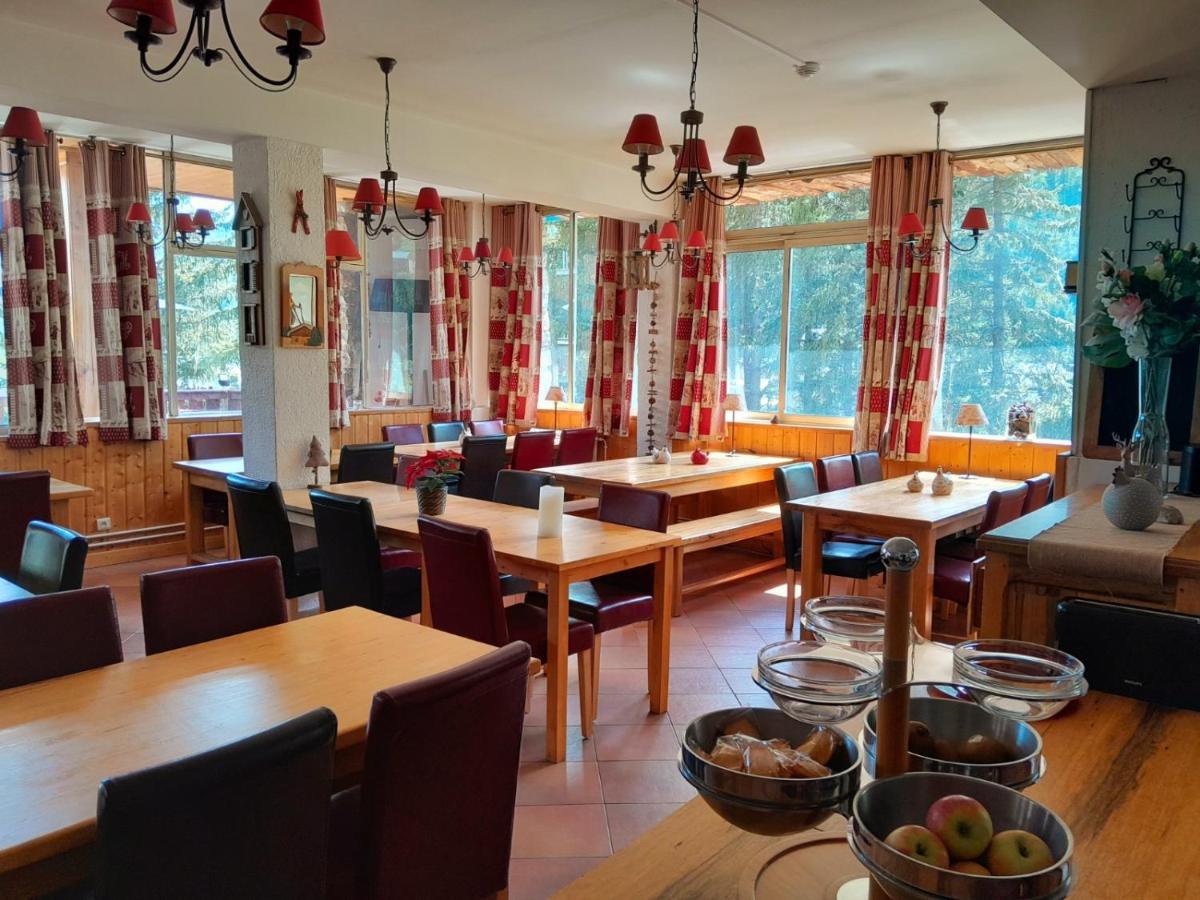 Hotel Restaurant La Source Алос Екстериор снимка