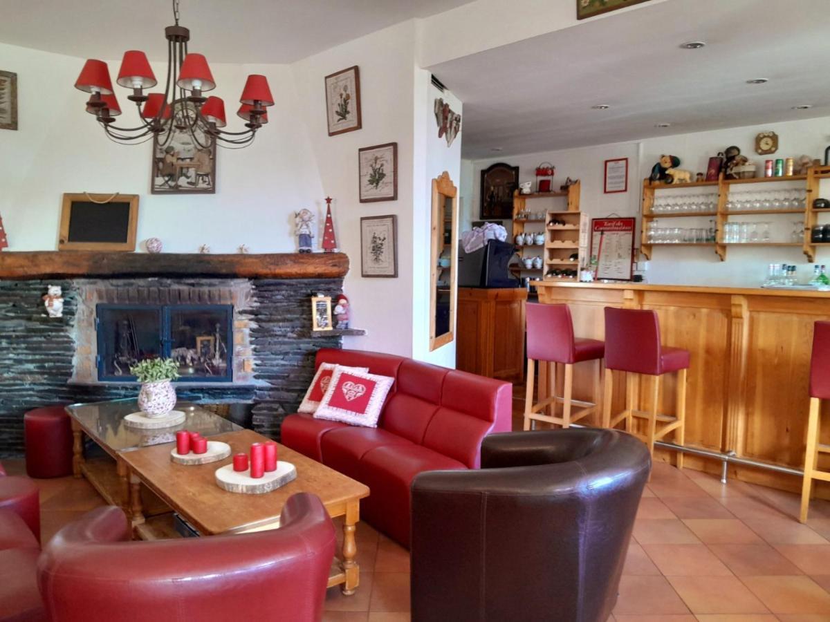 Hotel Restaurant La Source Алос Екстериор снимка